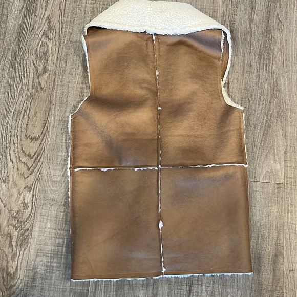 Gentle Fawn Eden faux suede shearling vest like new! - Picture 5 of 8